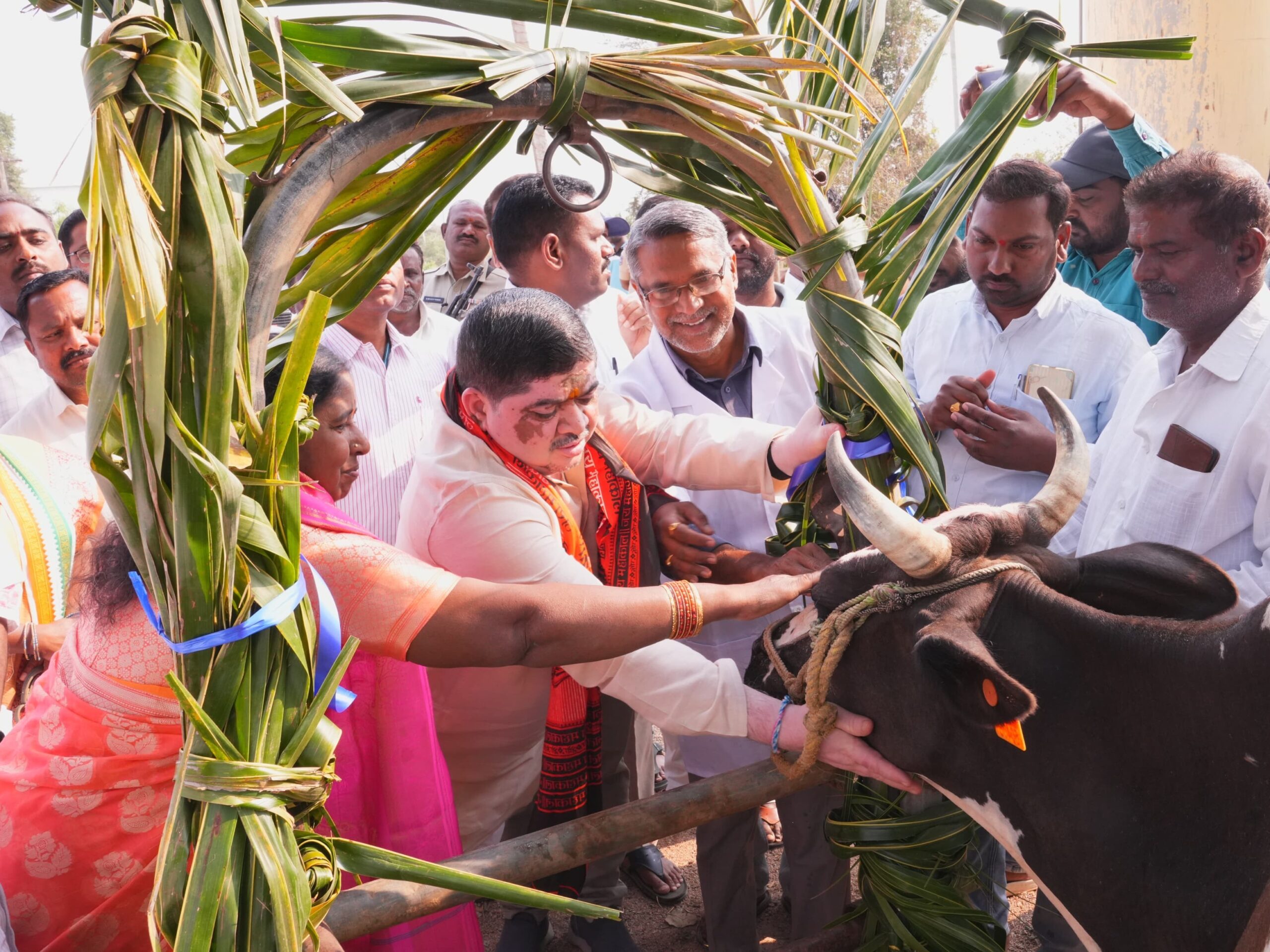 అభివృద్ధి కార్యక్రమాలపై అవగాహన కల్పించాలి: మంత్రి