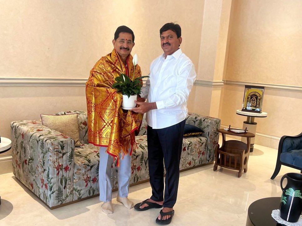 మంత్రి పొంగులేటిని కలిసిన రాజ్యసభ సభ్యుడు