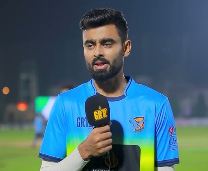 పాక్ క్రికెటర్ సంచ‌ల‌న నిర్ణ‌యం