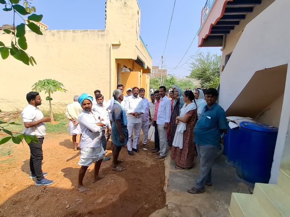 సాయి నగర్ కాలనీలో హరీష్ బాబు పర్యటన