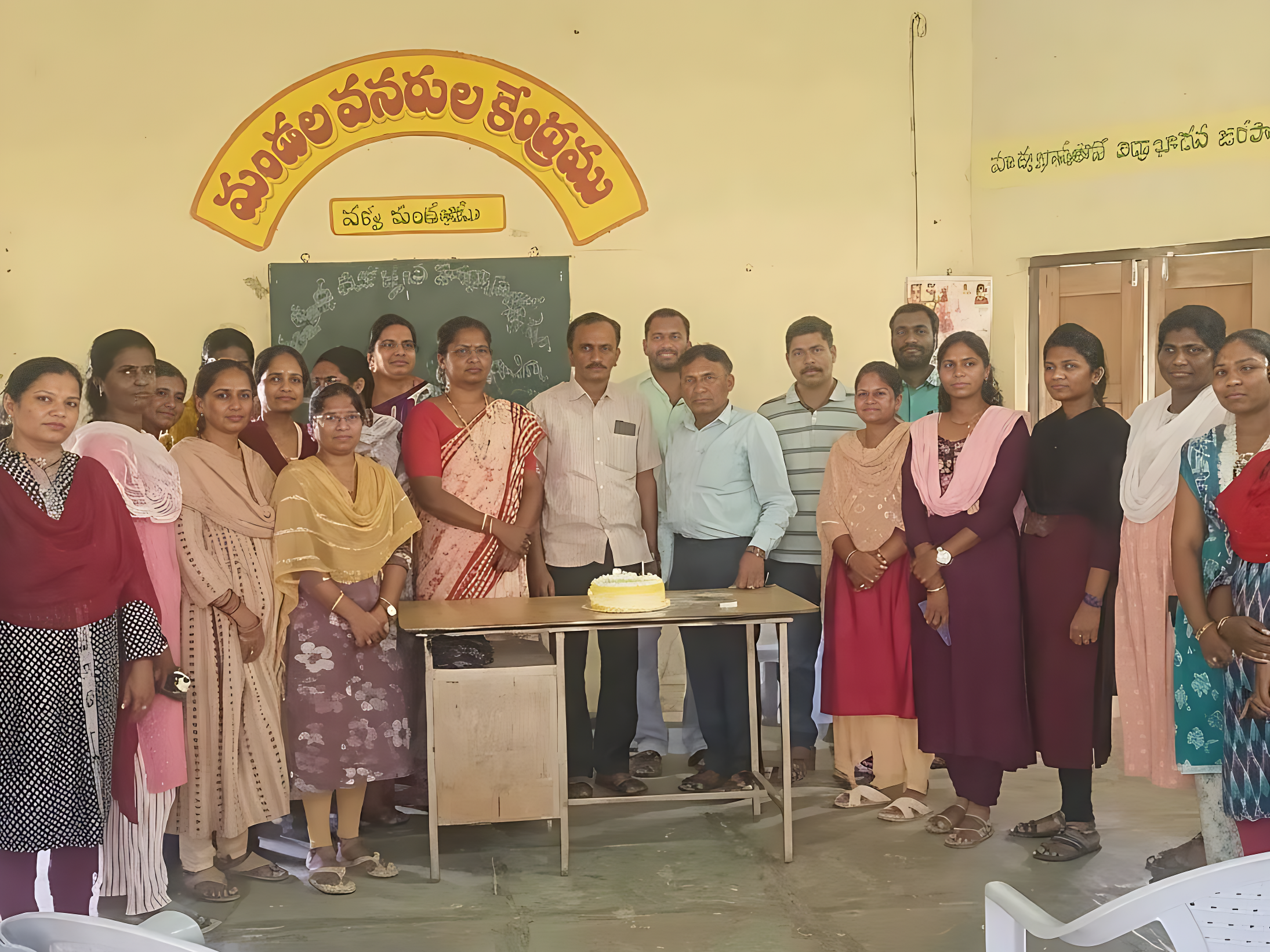 నర్వలో మహిళా ఉపాధ్యాయులకు సన్మానం