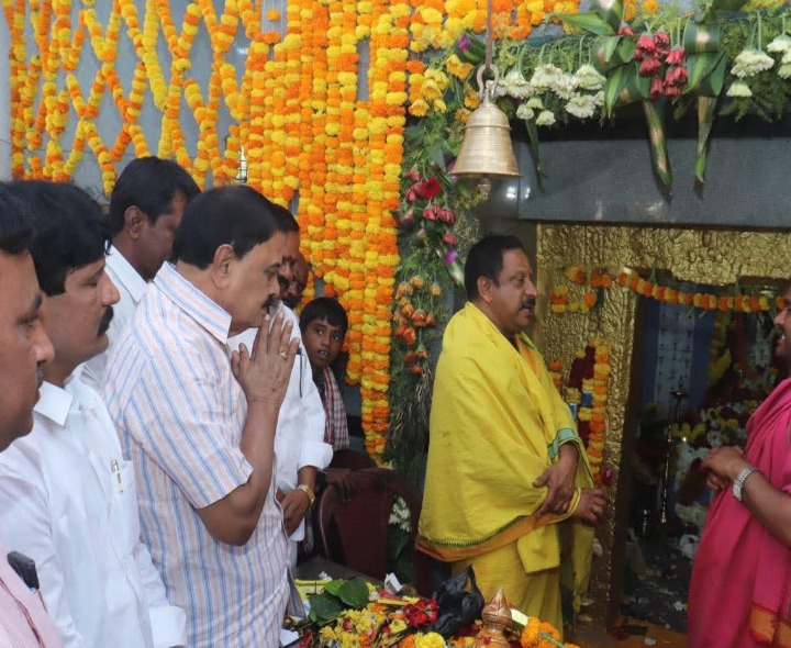 నిడిమామిడమ్మ విగ్రహ ప్రతిష్టలో పల్లె రఘునాథరెడ్డి