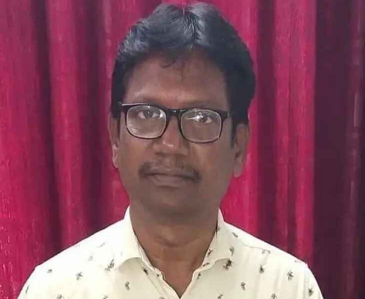 విద్యార్థులకు ఆర్టీసీ కానుక: DM