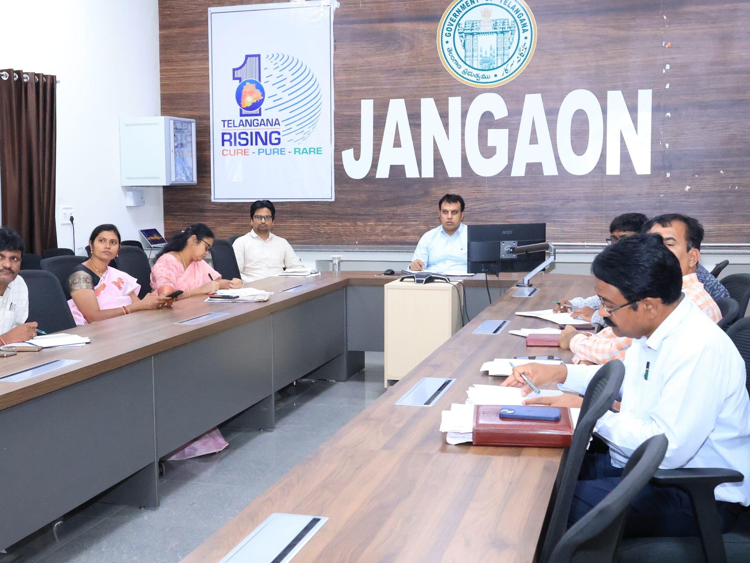 వీడియో కాన్ఫరెన్స్‌లో పాల్గొన్న జనగామ కలెక్టర్