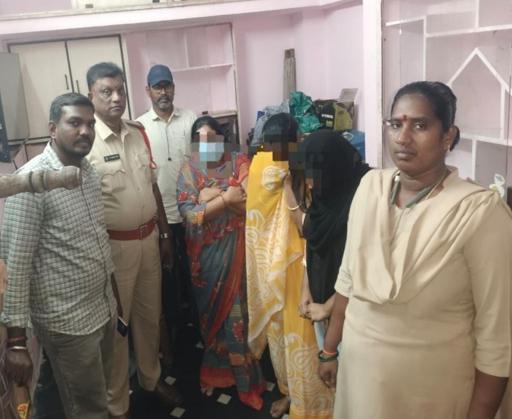 గుంటూరులో వ్యభిచార గృహంపై టాస్క్ ఫోర్స్ దాడి