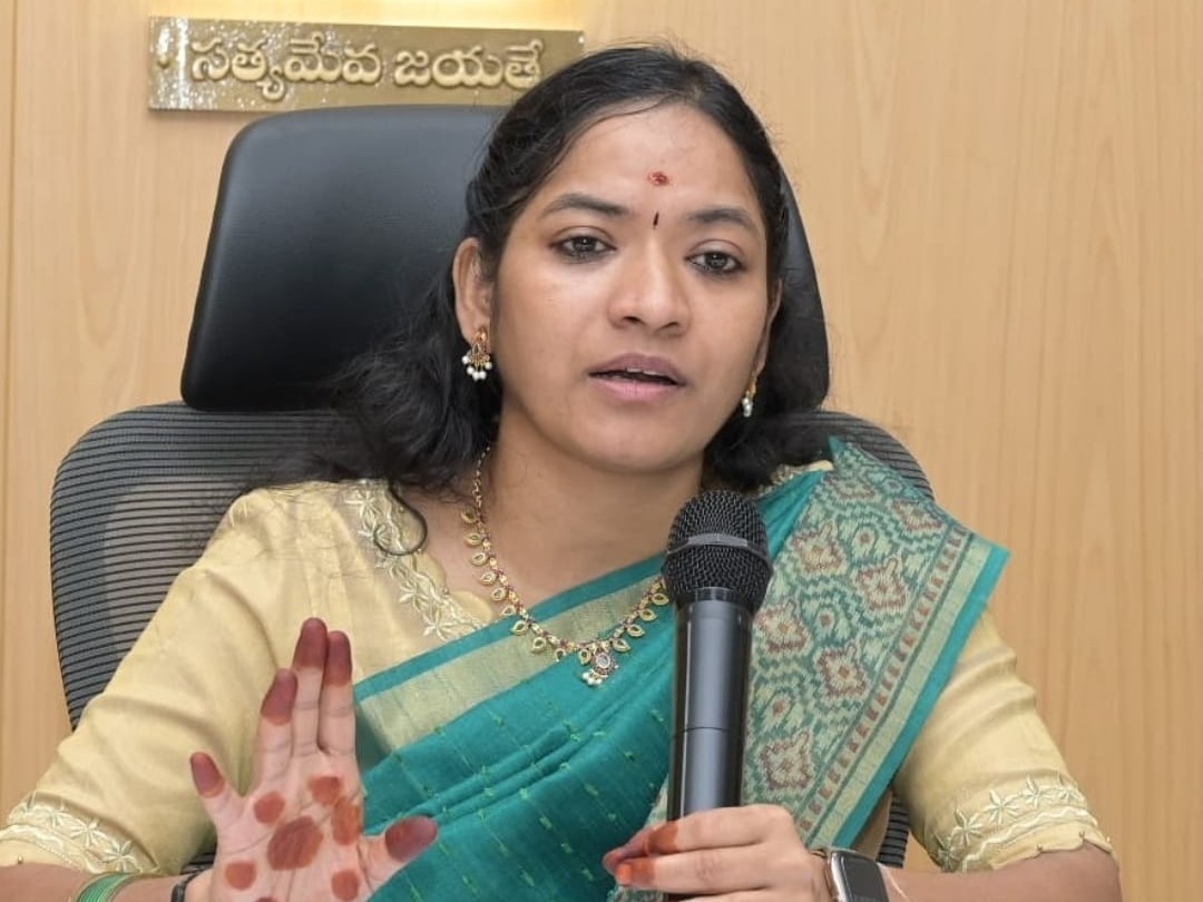 గ్యాస్ కొరత ఎట్టి పరిస్థితుల్లో ఉండదు: JC