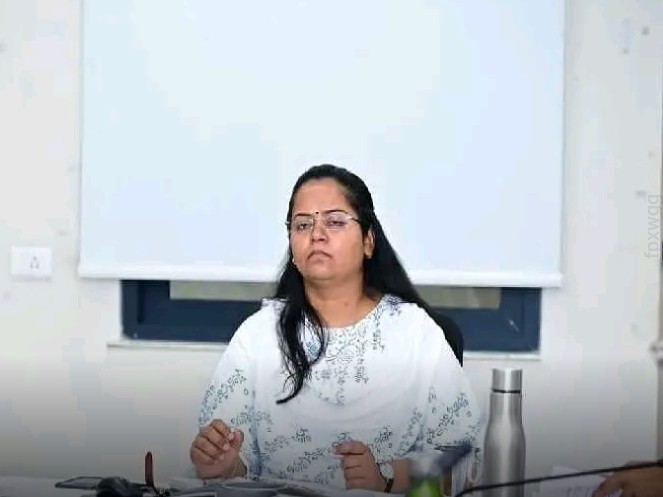 ఫైల్ క్లియరెన్స్ వేగవంతం చేయాలి: కలెక్టర్ ప్రతిమా సింగ్