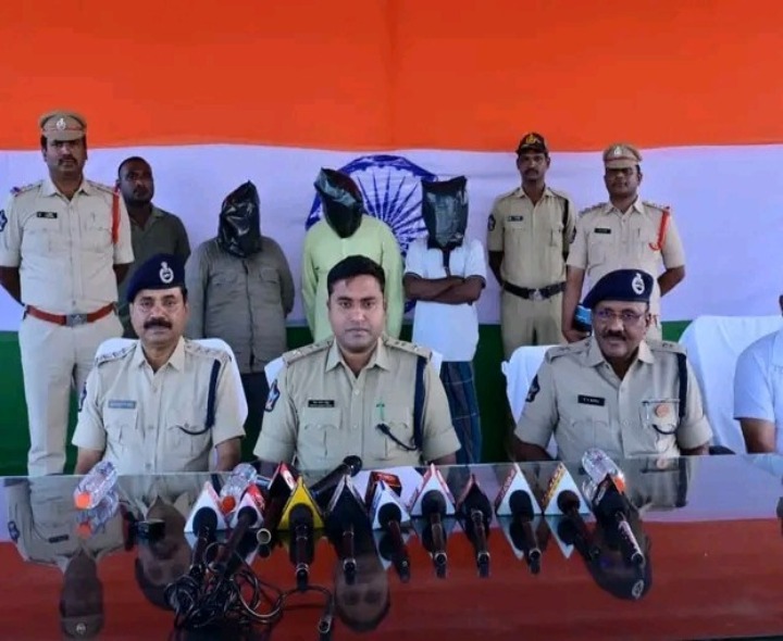 గంజాయి అక్రమ రవాణా చేస్తున్న ముగ్గురు అరెస్ట్