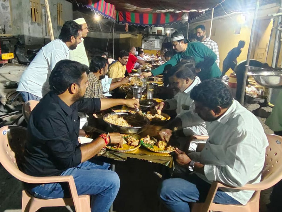 ఇఫ్తార్ విందులో  పాల్గొన్న మున్సిపల్ ఛైర్మన్