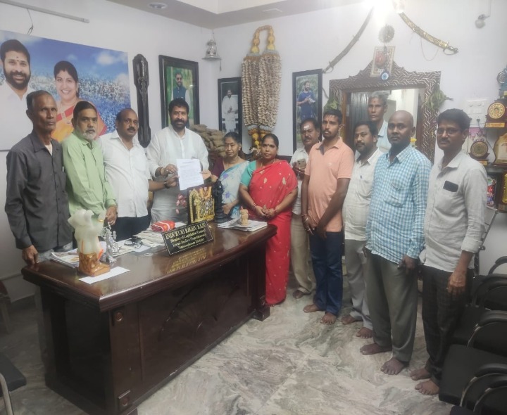 ‘రైల్వే విస్తరణలో ఇళ్లు కోల్పోతున్న వారికి న్యాయం చేయాలి’