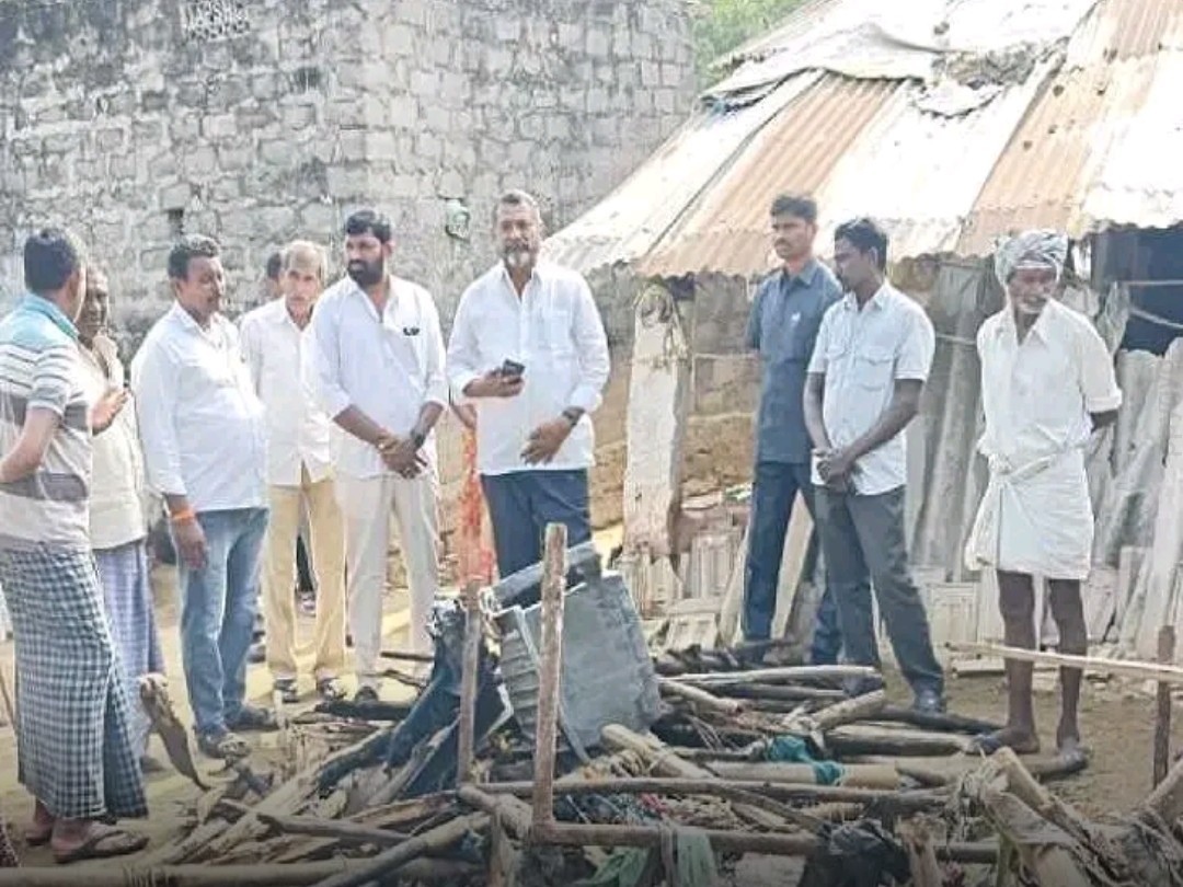 ఇల్లు దగ్ధం.. ఎమ్మెల్యే BLR తక్షణసాయం