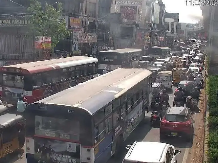 అమీర్‌పేట్ మెట్రో- పంజాగుట్ట X రోడ్ వరకు భారీ ట్రాఫిక్