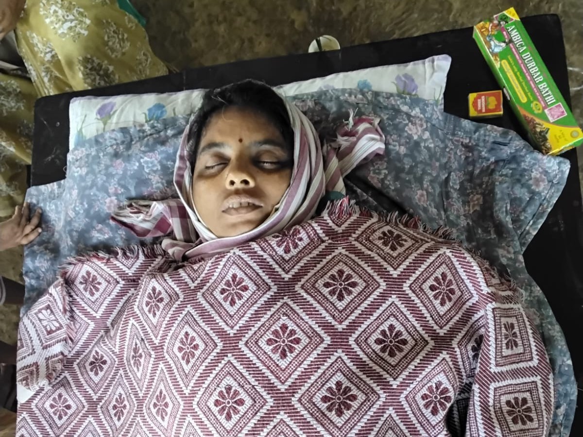 కుటుంబ కలహాలతో వివాహిత ఆత్మహత్య