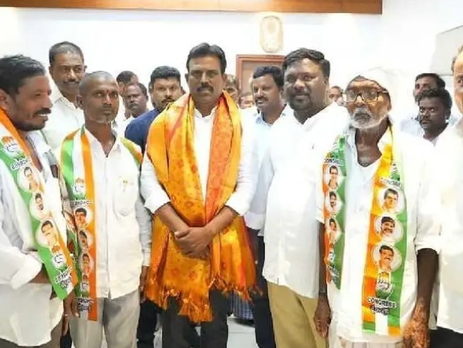 ఎమ్మెల్యే సమక్షంలో కాంగ్రెస్‌లో చేరికలు
