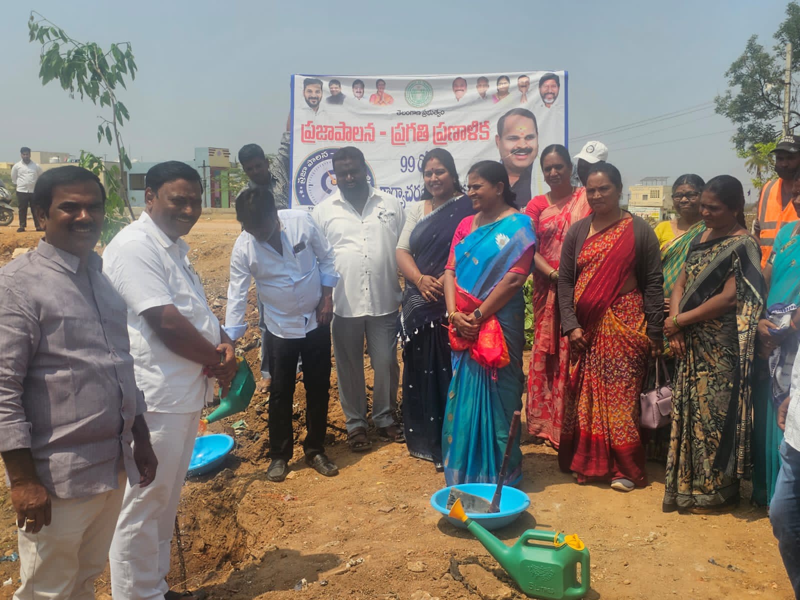 ‘భవిష్యత్తు తరాల మనుగడకై మొక్కలు నాటాలి’