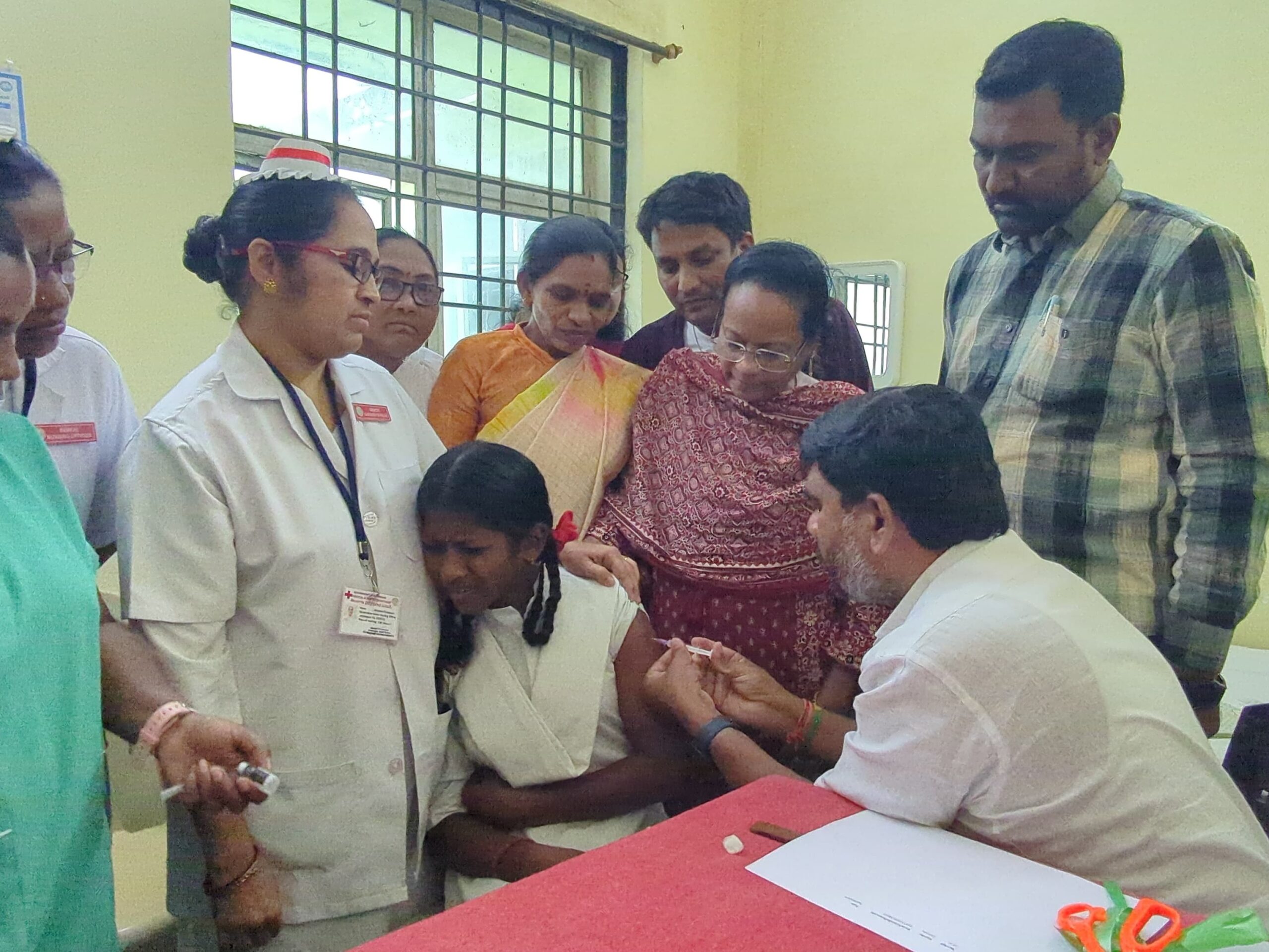 HPV టీకా కార్యక్రమం ప్రారంభించిన MLA