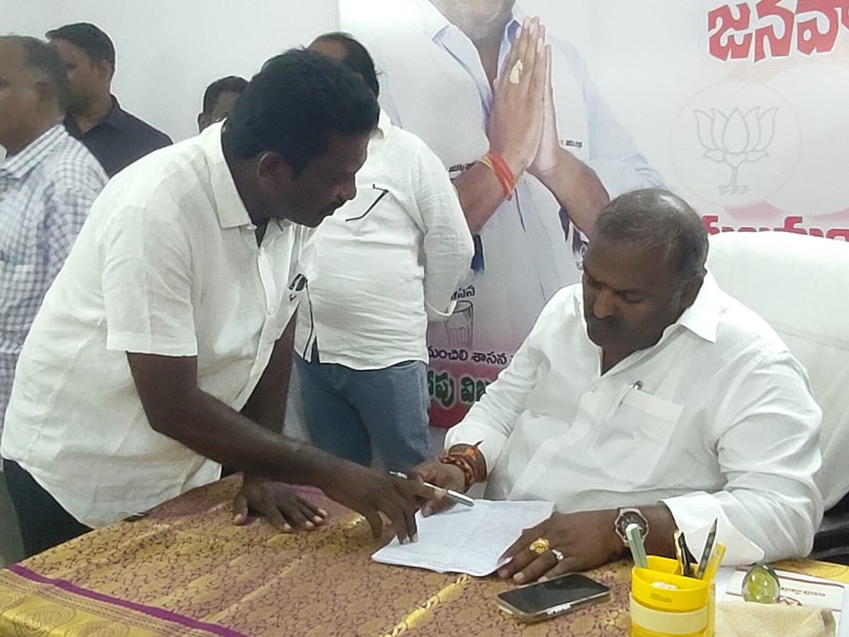 ‘మంచినీటి సమస్యను పరిష్కరించాలి’