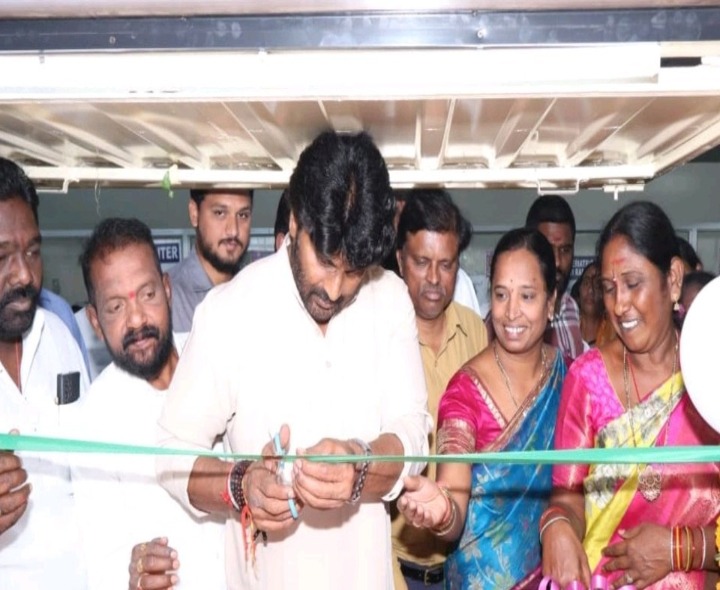 మహిళా శక్తి క్యాంటీన్ ప్రారంభించిన ఎమ్మెల్యే