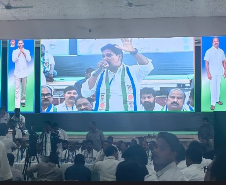 ‘దళితులకు వైసీపీ ప్రభుత్వం ప్రాధాన్యత ఇచ్చింది’