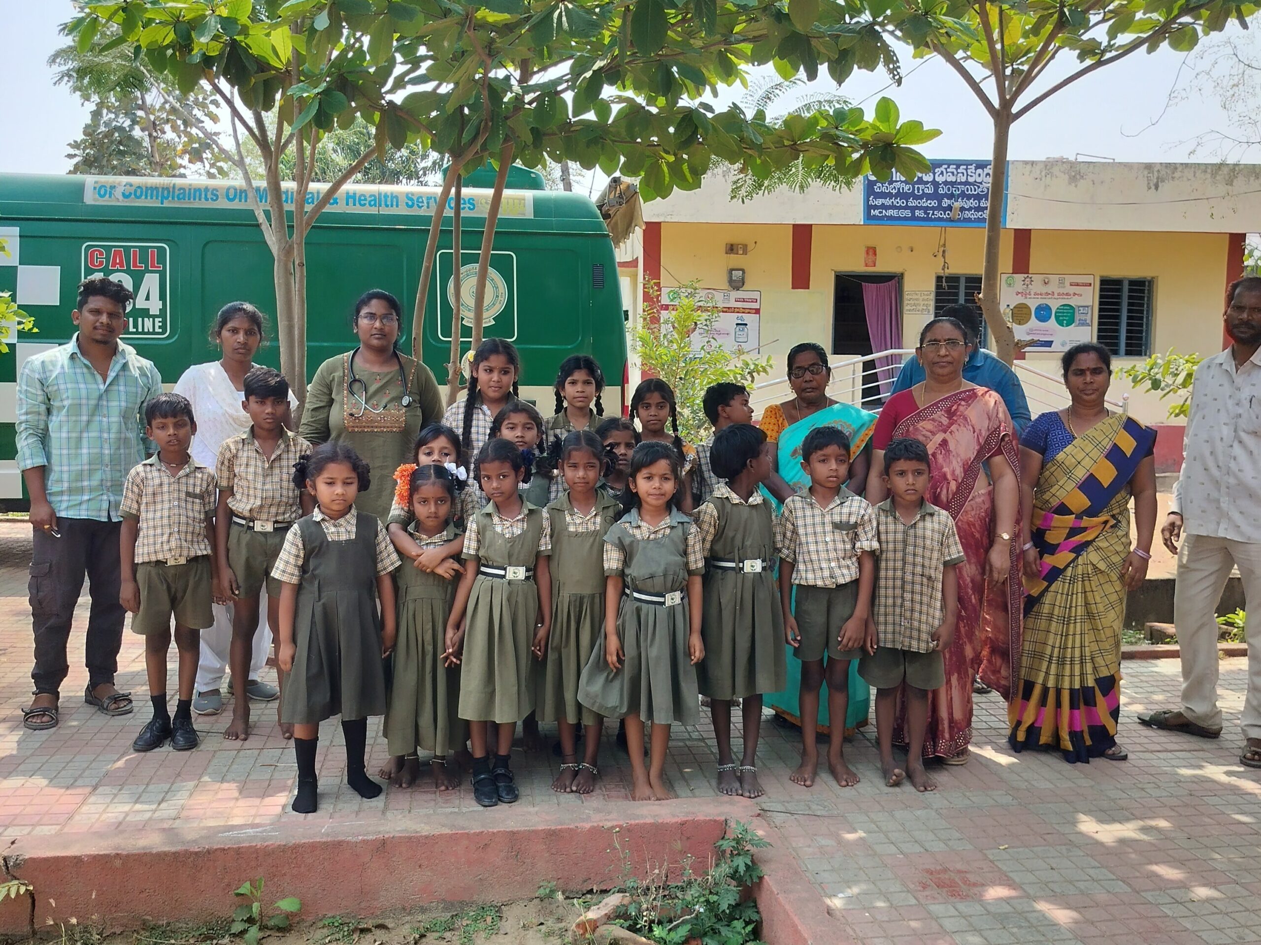 స్కూల్ పిల్లలకు ఆరోగ్య పరీక్షలు