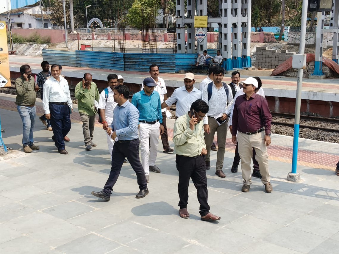 ‘రైల్వే స్టేషన్ పనులు త్వరితగతిన పూర్తి చేయాలి’