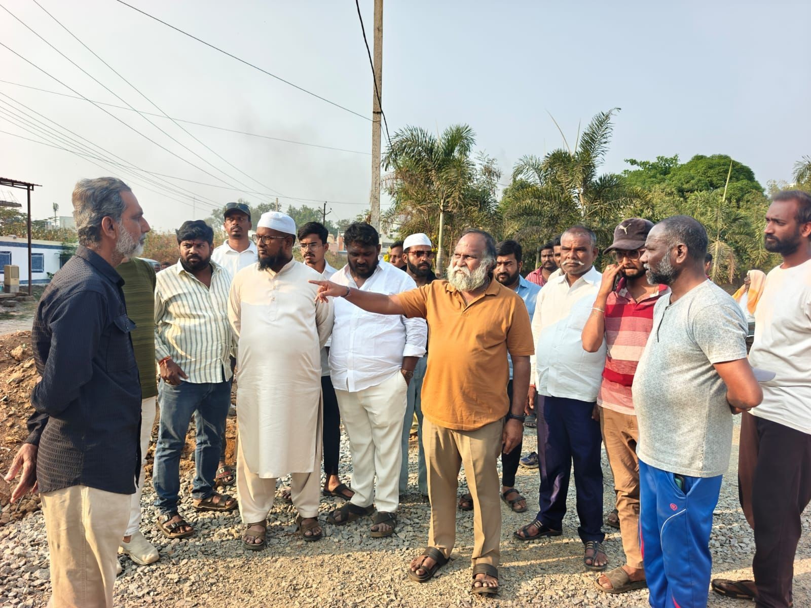 బైపాస్ రోడ్డు పనులను పరిశీలించిన జగ్గారెడ్డి