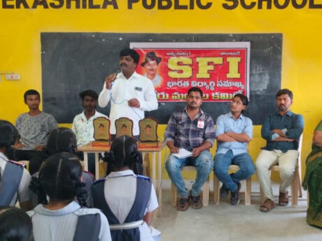 ‘మానసిక ఒత్తిడికి లోనవ్వకుండా పరీక్షలు రాయాలి’