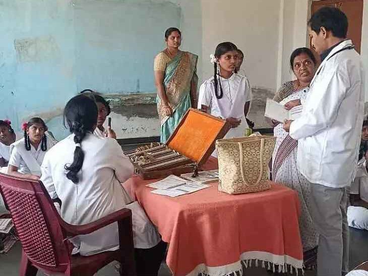 90 మంది విద్యార్థులకు ఆరోగ్య పరీక్షలు
