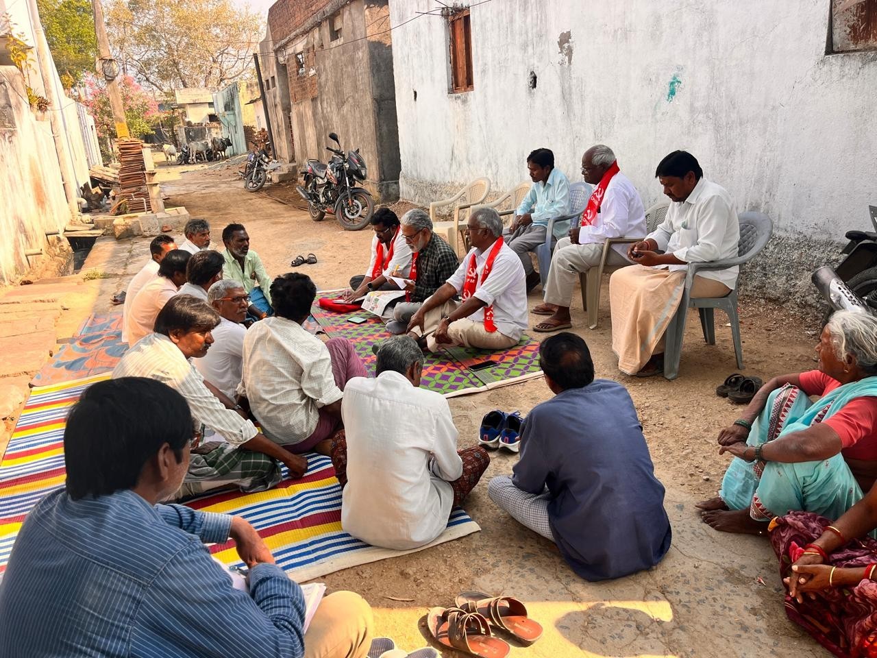 ‘పేదలను ఉపాధి హామీకి దూరం చేసే కుట్ర’