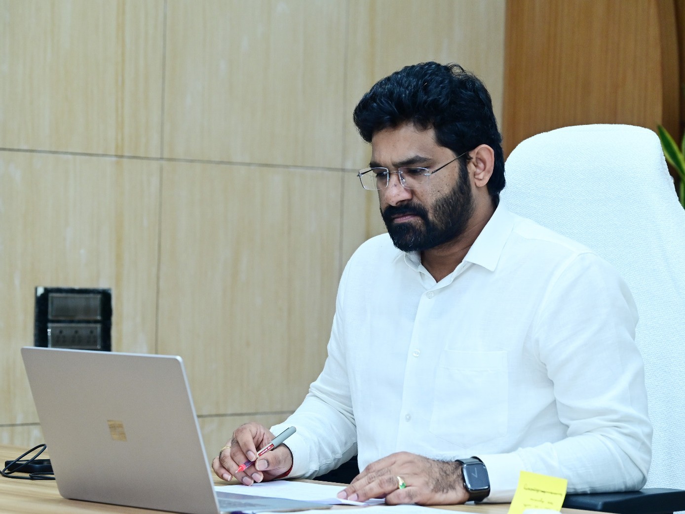 ‘అవసరానికి మించి బుకింగ్ చేయవద్దు’