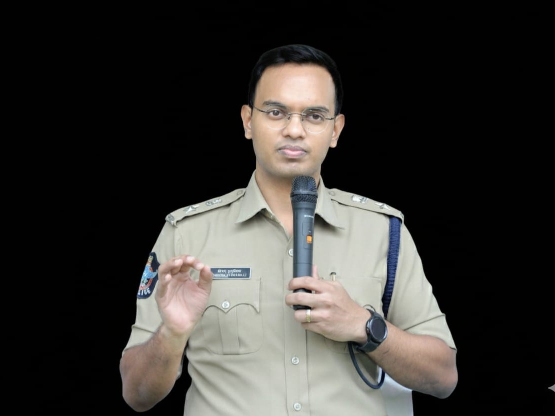 ‘గ్యాస్ సిలిండర్లపై గాలి వార్తలు రాస్తే కఠిన చర్యలు’