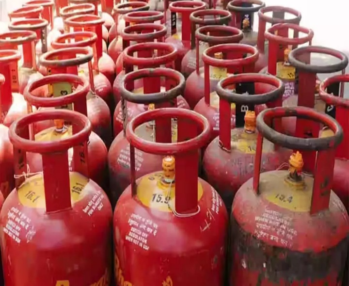 LPG సమస్యలపై కంట్రోల్ రూమ్ ఏర్పాటు: జేసీ