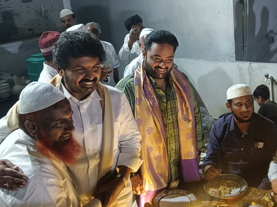 ‘ఇఫ్తార్ వేడుకలు మనుషుల మధ్య సూత్ర భవాని పెంపొందించాలి’