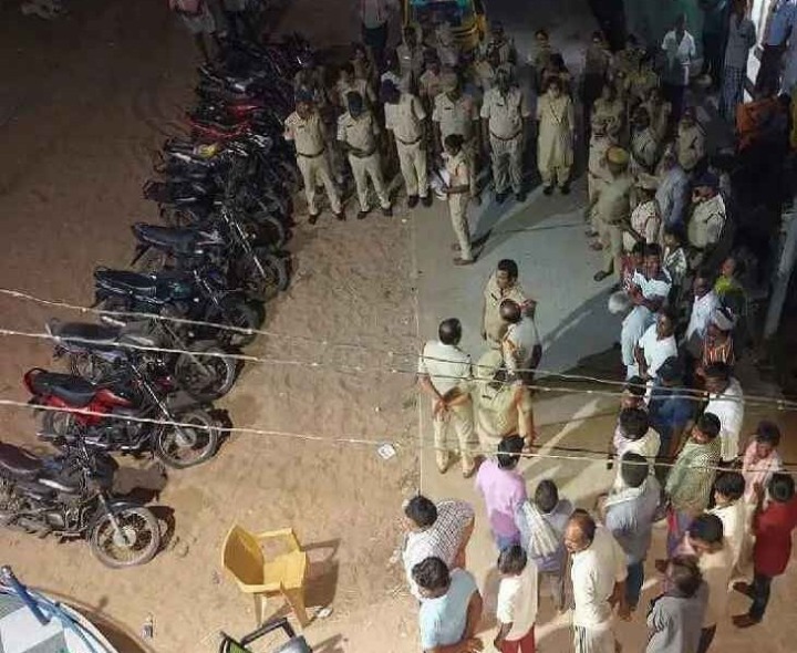 అద్దేపల్లిలో పోలీసుల కార్డన్ సెర్చ్