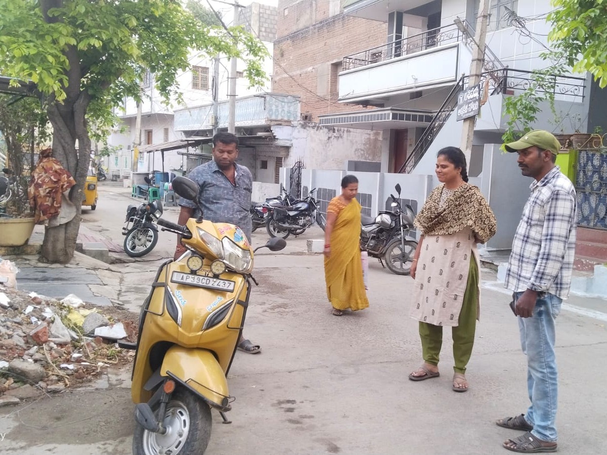 మురికి నీరు సాఫీగా వెళ్లేలా చర్యలు