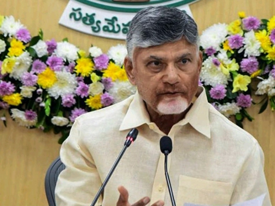 భూ సమస్యలకు శాశ్వత పరిష్కారం చూపాలి: సీఎం