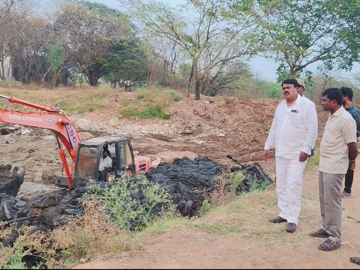 గుడ్డం కోనేరు అభివృద్ధి పనులు ప్రారంభం