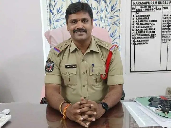 కోడి పందాలపై పోలీసులు దాడి.. ఆరుగురి అరెస్ట్..!