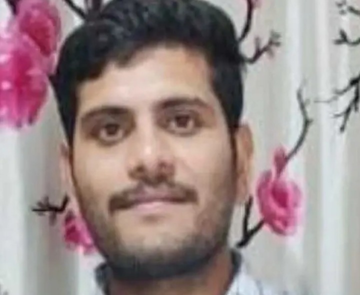 ఒకే వ్యక్తికి మూడు ప్రభుత్వ ఉద్యోగాలు