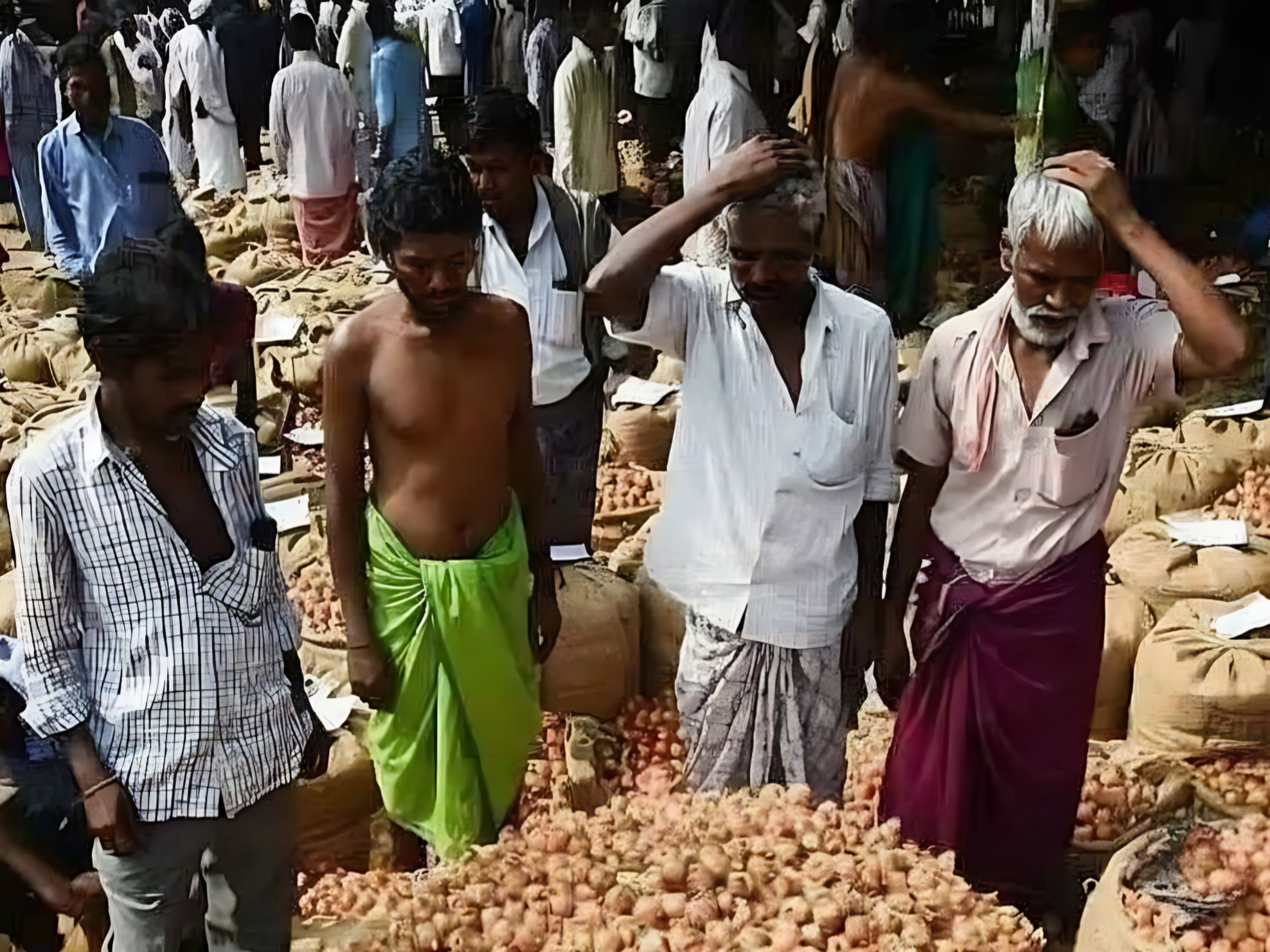 దేవరకద్ర ఉల్లి ధరలు క్షీణించాయి