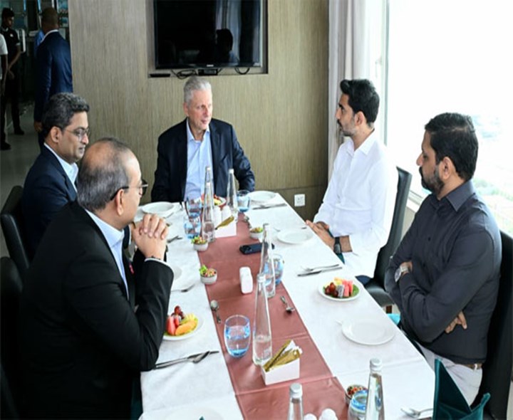 విశాఖలో 20 వేల ఉద్యోగాలకు ప్రతిపాదనలు