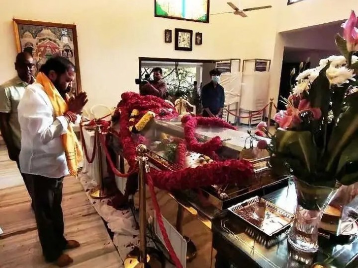 కావూరి పార్థివ దేహానికి ఎమ్మెల్యే నివాళులు