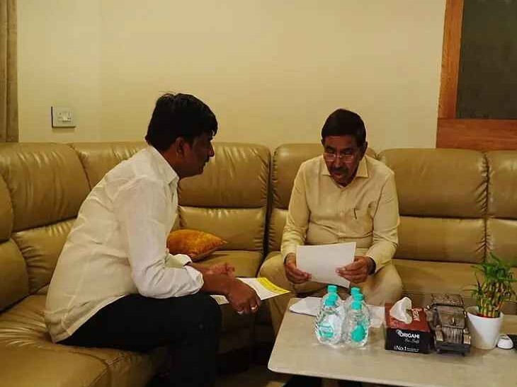 పులివెందుల సమస్యలపై మంత్రికి విపతి