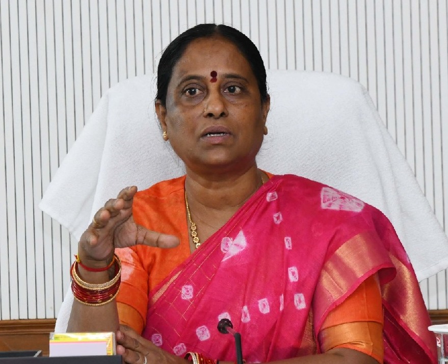 మహిళా సర్పంచ్‌ల భర్తలు పెత్తనం చేయొద్దు: కొండా