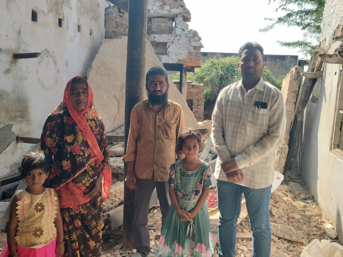 ‘తుఫాన్ బాధితులకు నష్టపరిహారం అందించాలి’