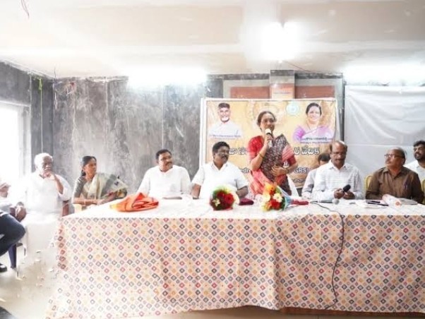 పన్నుల వసూళ్లపై కార్యదర్శలకు ఎంపీడీవో ఆదేశాలు