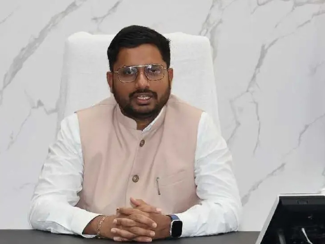 పరీక్షలు పారదర్శకంగా నిర్వహించాలి: కలెక్టర్