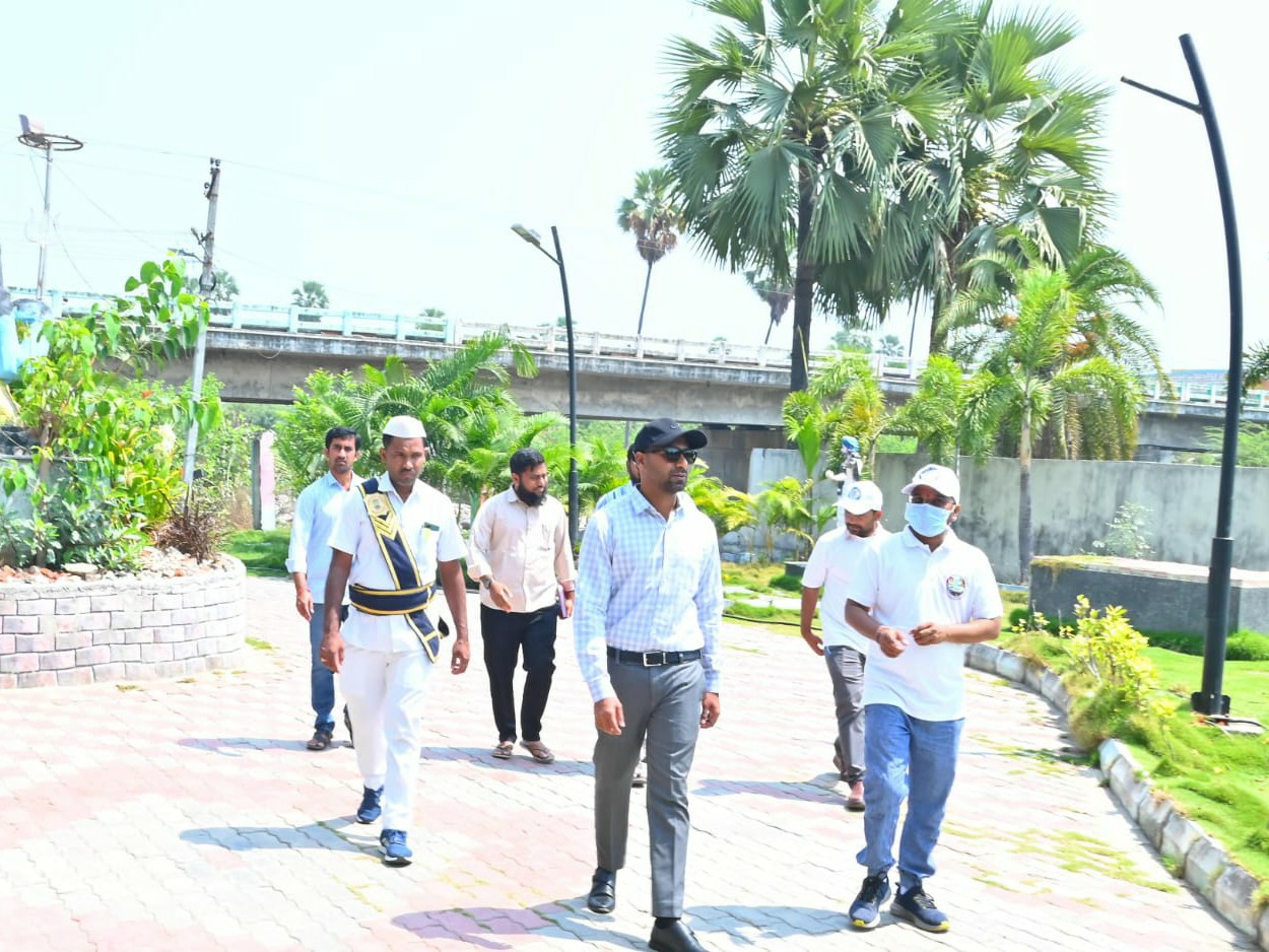 ‘పారిశుధ్య నిర్వహణపై ప్రత్యేక దృష్టి సారించాలి’