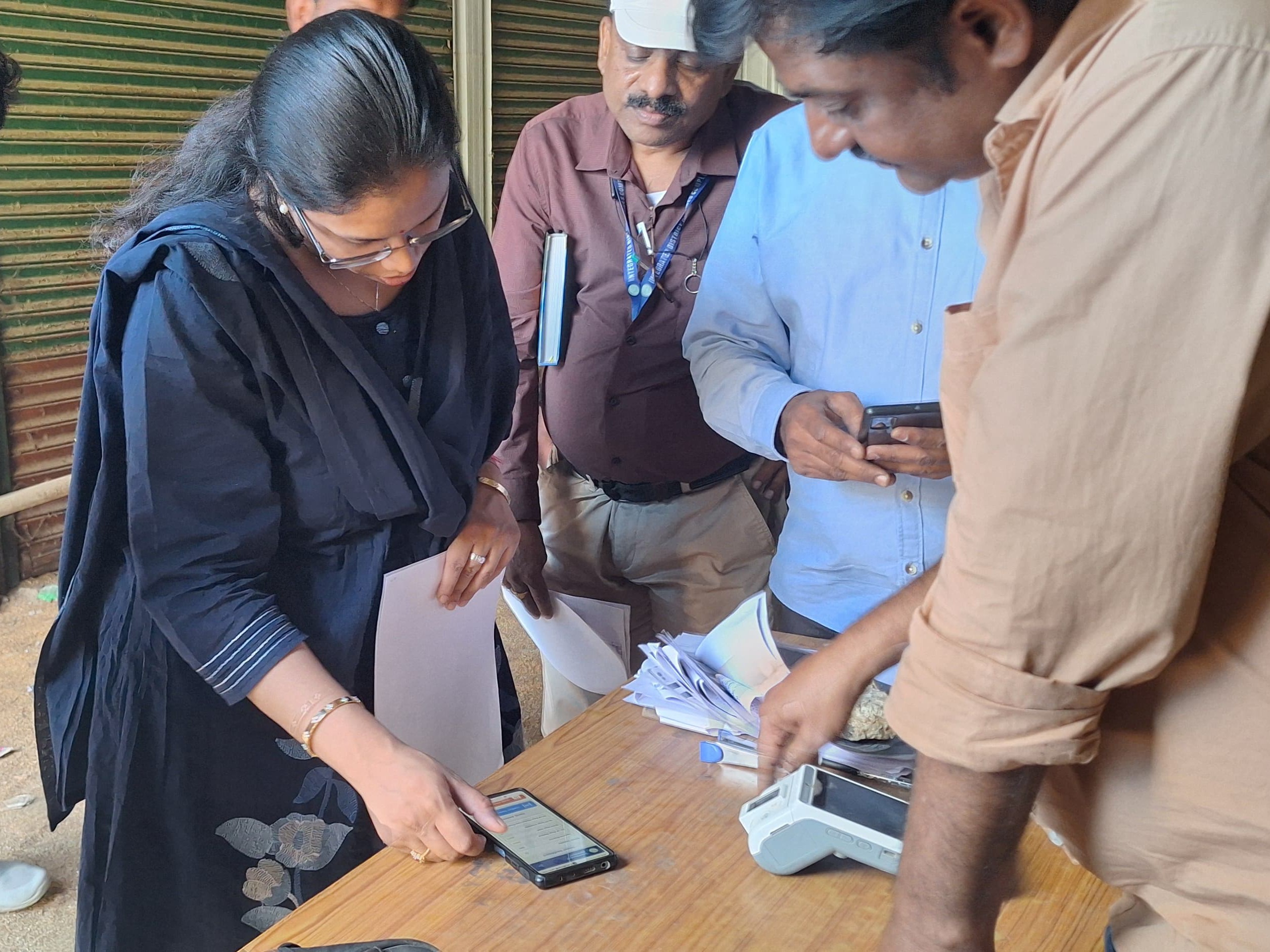 DCMS గోదామును సందర్శించిన కలెక్టర్