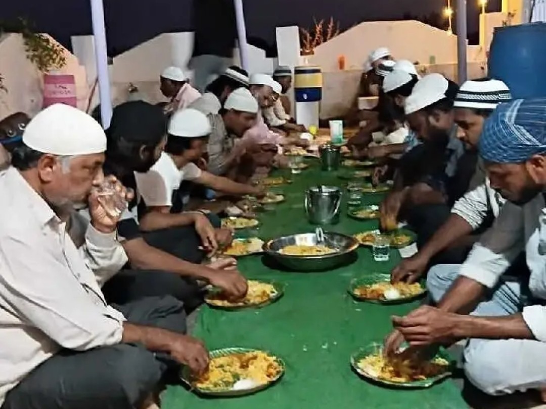 వెంకటాపూర్‌లో ఘనంగా ఇఫ్తార్ విందు